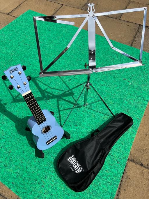 Buy & Sell West Midlands Wolverhampton - Photos for Ukulele Bundle