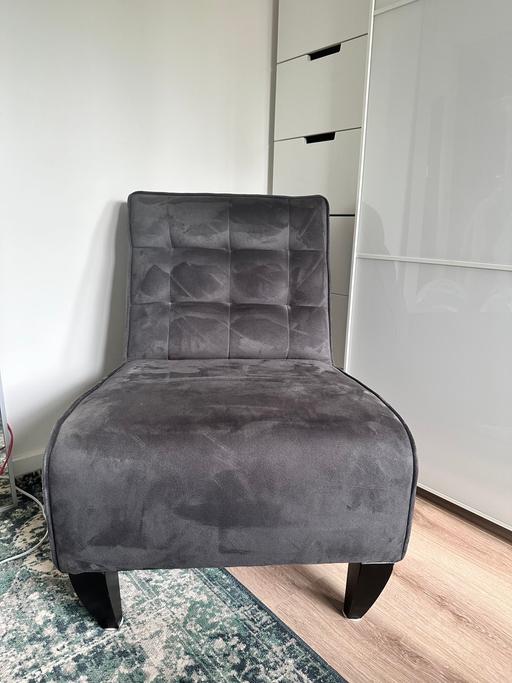  — Feather & Black Chair