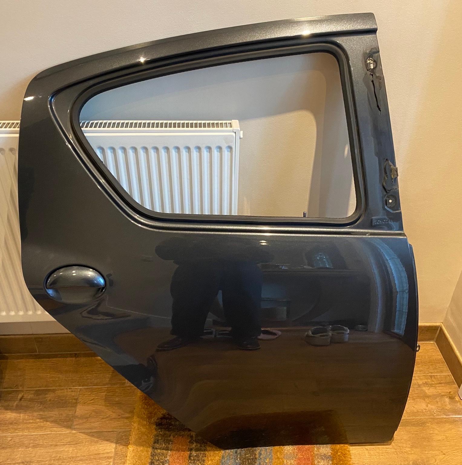 Toyota Aygo Mk Rear Doors In Ig London F R Zum Verkauf Shpock De