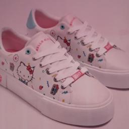 BNWT Hello Kitty Trainers

White with Print

size 2 and 4 available