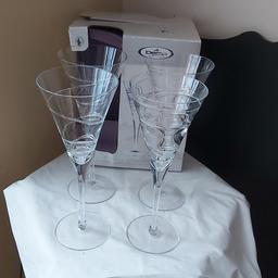 Handmade premium glass,swirl design and stylish shape 4 wine glasses, in new condition,box is abit old though, collection from little lever, bolton, please see my other items, thank you