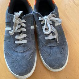 Size 3 grey leather boy’s shoes.  John Lewis
Pick up only
