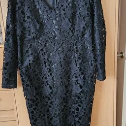 Boohoo Dress Size 18.
Lace, lined, V-neck, Midi, long sleeves,
New no tags.