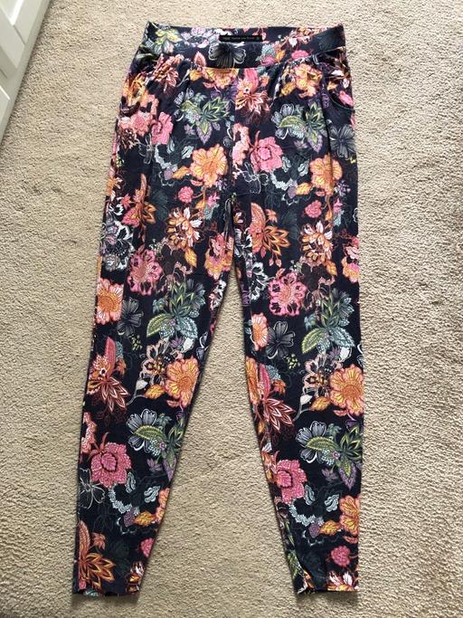 Buy & Sell Hertfordshire North Hertfordshire - Photos for Floral ‘Next’ Tapered Leg Trousers Size 10