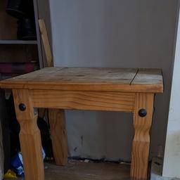 nest of tables. good condition.good upcycle project. small table has legs painted. was upcycling. £15 ovno. pick up only.