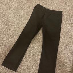 Stunning jet black skinny jeans from next , has adjustable waist and pockets in the front and back, only been used once !! Perfect condition