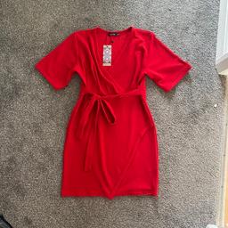Brand new boohoo dress 
Size 16 would say it’s more of a 12