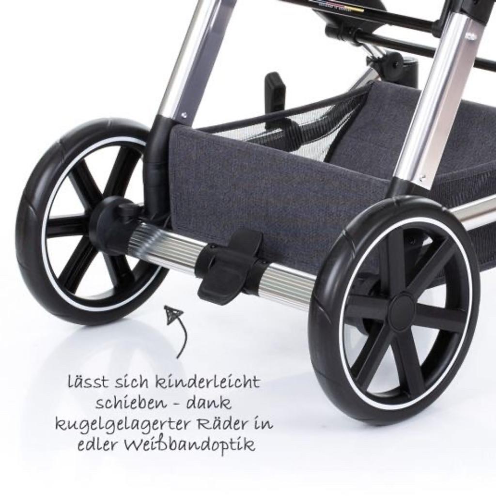 Der Kinderwagen wurde sehr wenig benutzt daher wie Neu!

inkl. Babywanne,Sportsitz und Babyschale
Die Babyschale dazugehörige Babyschale wurde extra dazu gekauft mit Adapter.