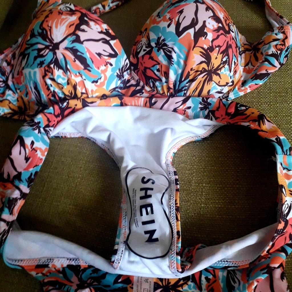 Bikini ganz neue von SHEIN.
Große xl aber passt auch ein L.
Festpreis 9,90 €