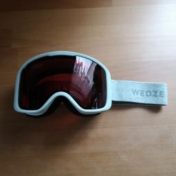 Skibrille WEDZE G 100 l
Allwetterbrille mit austauschbarer Scheibe, kompatibel mit Korrekturbrille, 2 mal getragen
Versand bei Kostenübernahme möglich