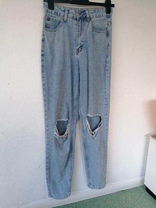 Buy & Sell Essex Epping Forest - Photos for Ripped jeans