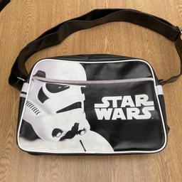 STAR WARS Stormtrooper Bag Satchel.
Very Good Condition for age. See photos for condition and photos for measurements.
COLLECTION ONLY FROM WS3
