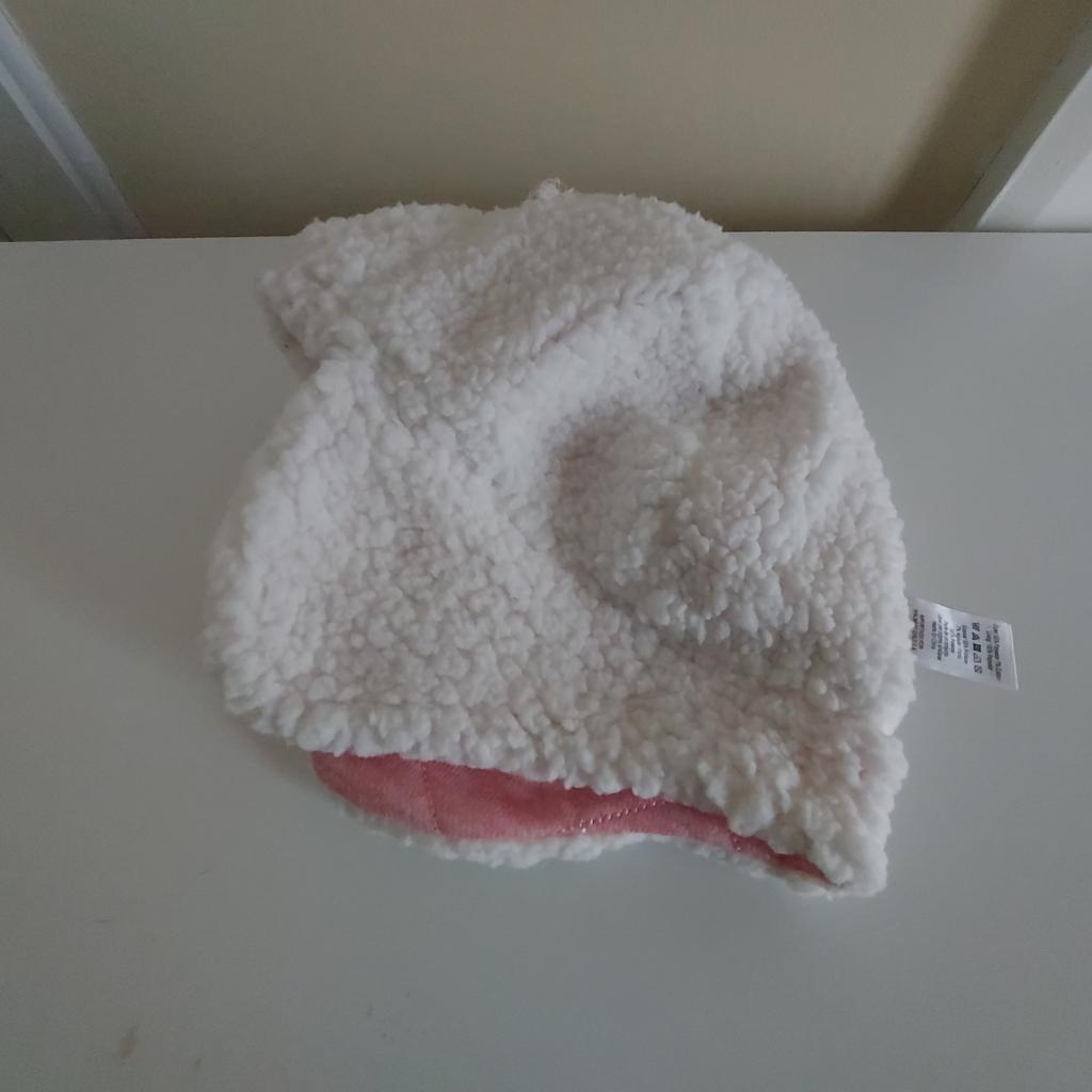 Cap „George”

 Warm Child

Pink Mix Colour

Good Condition

Actual size: cm

Height: 19 cm

Head volume: 40 cm - 44 cm

Size: 3 – 6 Months, Weight: 18 lbs (UK) Eur 8 kg

To fit height: 62-68 cm

Outer: 93 % Polyester
 7 % Cotton

Lining: 100 % Polyester

Made in China