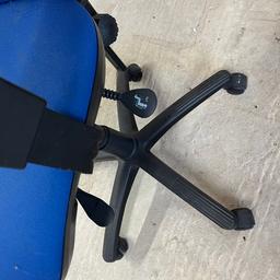 Office chair
Good condition, will need a bit of cleaning hence selling really cheap