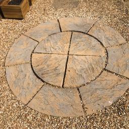 Stone circle - 150cm wide. Complete with 12 stone slabs in good condition.