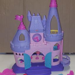 Fisher Price Little People Disney Princess Musical Songs Palace Castle & Figures