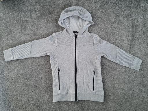 Buy & Sell Derbyshire South Derbyshire - Photos for Boys Grey Hoodie 6-7yrs