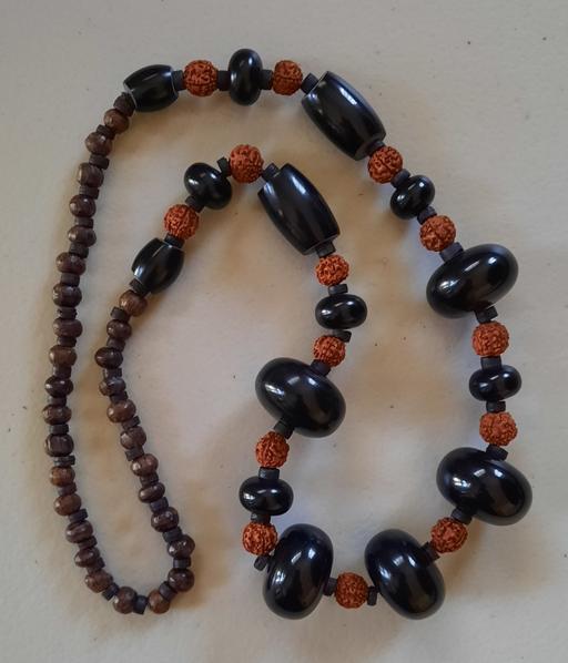 Buy & Sell North West London Burroughs, The - North West London - Photos for Long Chunky Necklace - unisex