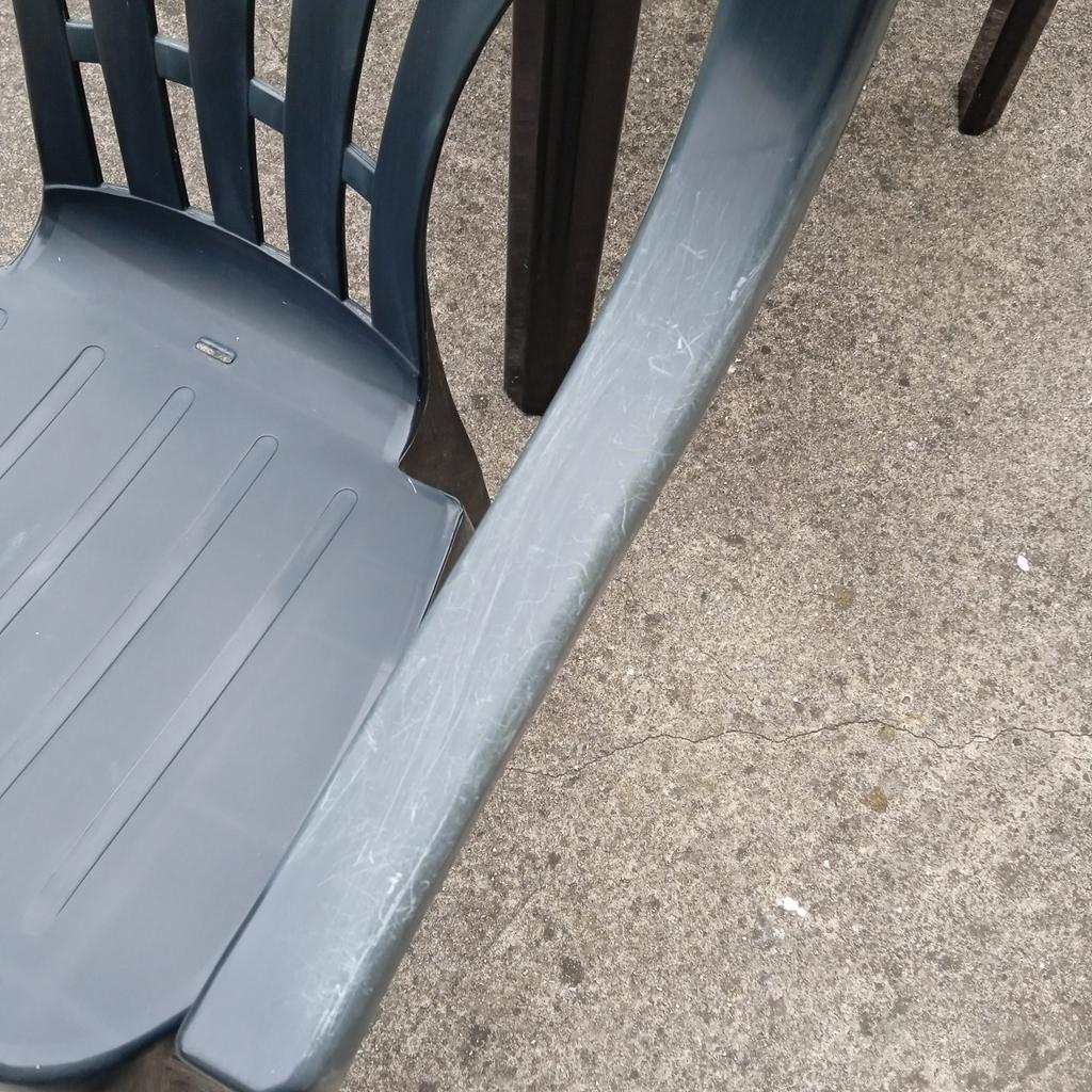 Plastic High back Garden chairs, dark Green,a bit sun fading and minimal fine marks but very good condition,iv got 3, £5 each, No Delivery Collection only