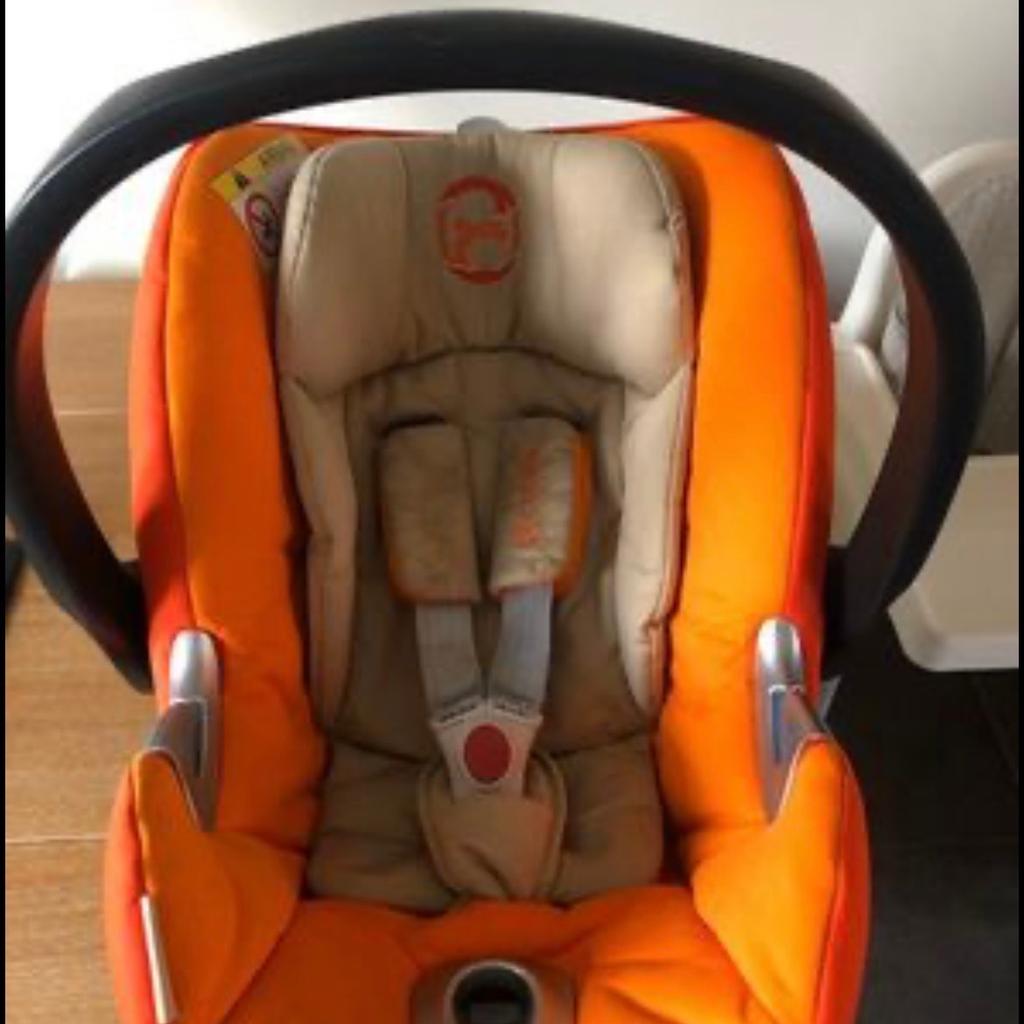 Good condition car seat with ISOfix base and raincover. Please have a look on my other auction, as I’m selling matching pushchair/pram with all accessories. Both pram and car seat for £100