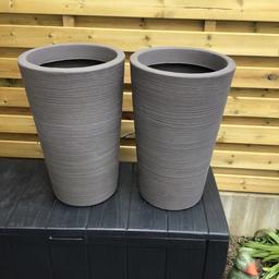 2 grey planters
Height 55cm
Width 35 cm
COLLECTION ONLY from LS26