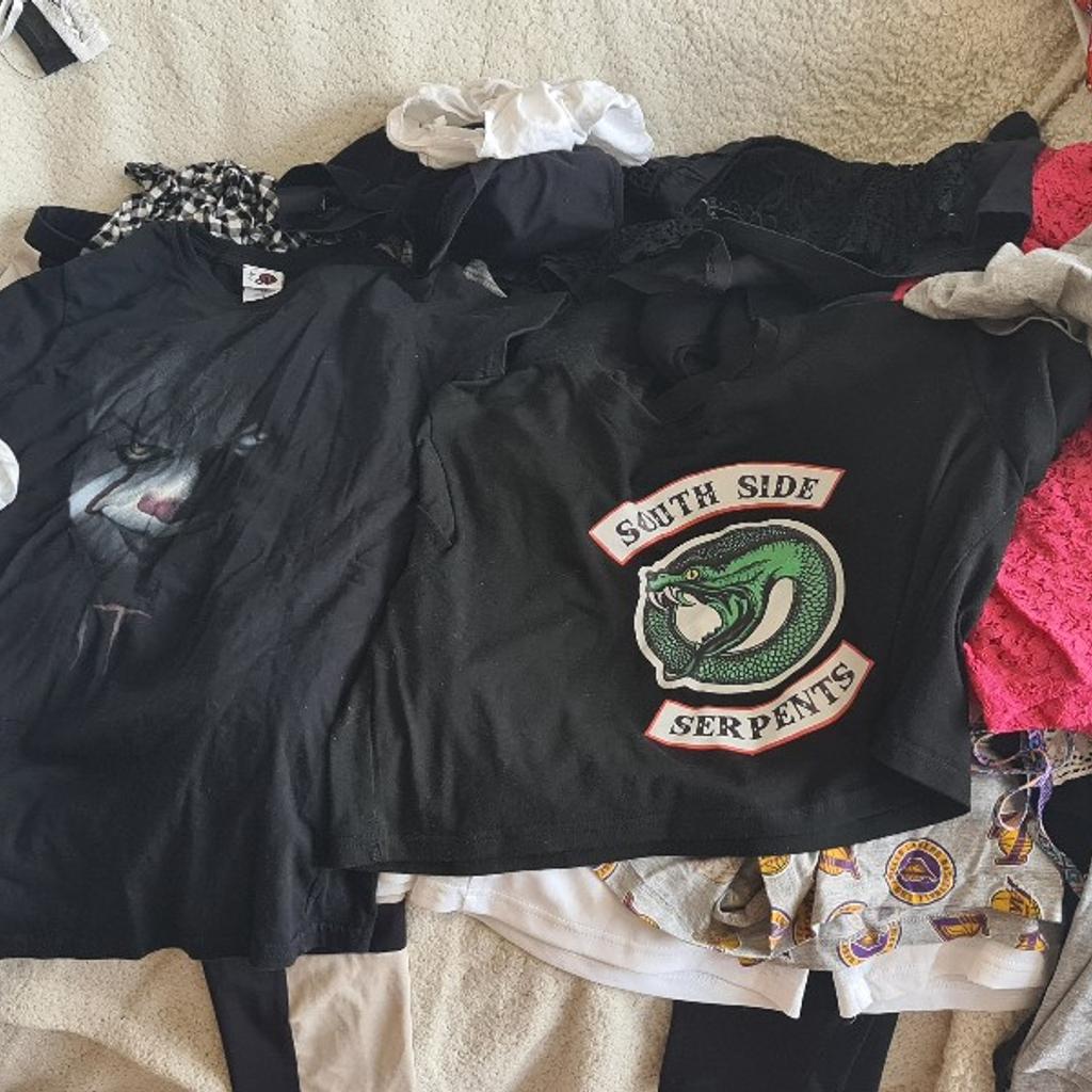 a huge bundle of clothes £30 for all fills a large bag to many items to list separately a good little boots sale bundle mostly girls womens wearable nearly new items or offer for the lot adding items daily