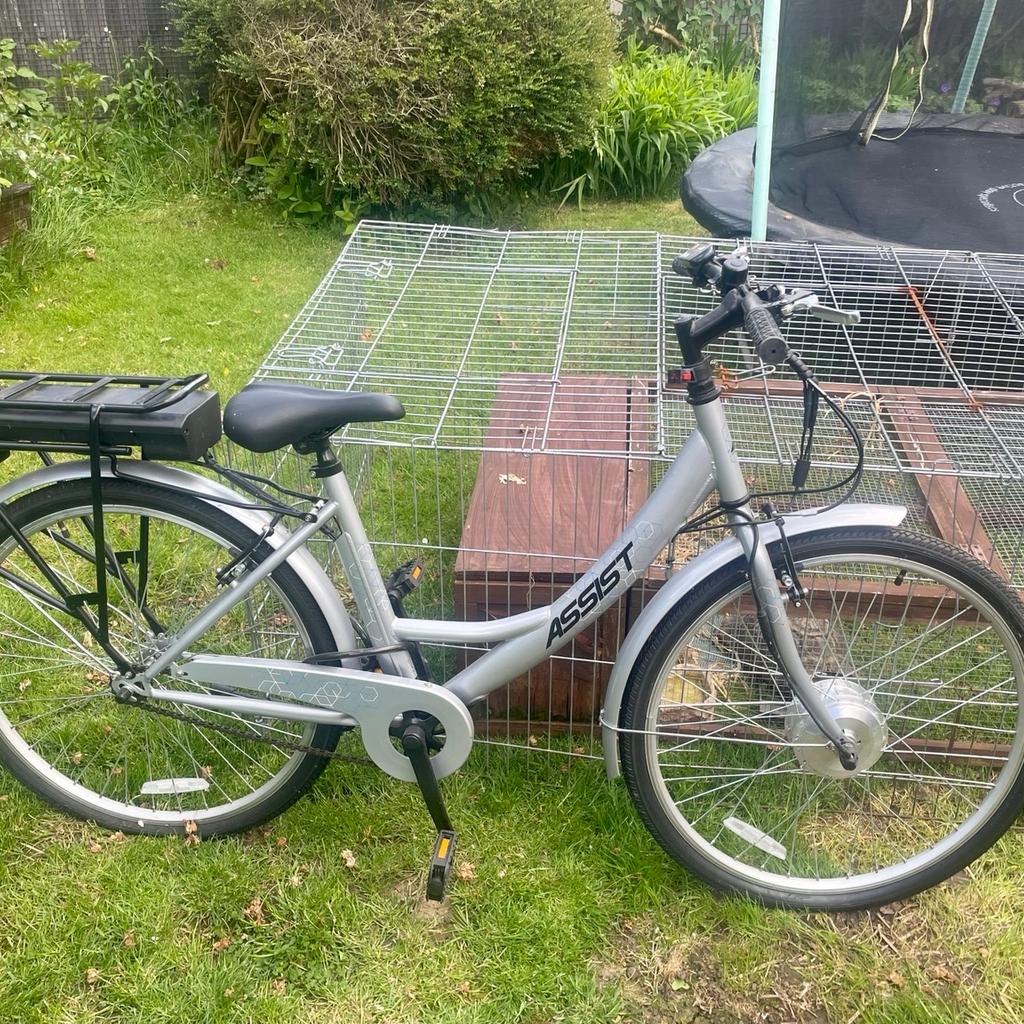 Assist StepThru Hybrid Electric Bike in KT21 Valley für 300,00 £ zum
