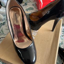 Used once in excellent condition size 4/37. Black high heel