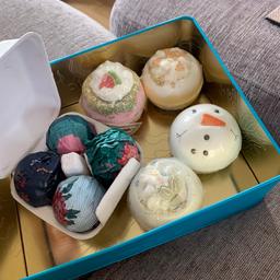 Brand new
Still in packaging (unwanted gifts)
Selling due to clear out
Set of 4 Joules egg bath bomb set & 4 seasonal ones
Prices for all 8 - can be sold separately