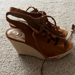 Hi and welcome to this beautiful looking ladies River Island Wedge Strappy Sandals Size Uk 5 eur 38 in perfect condition thanks