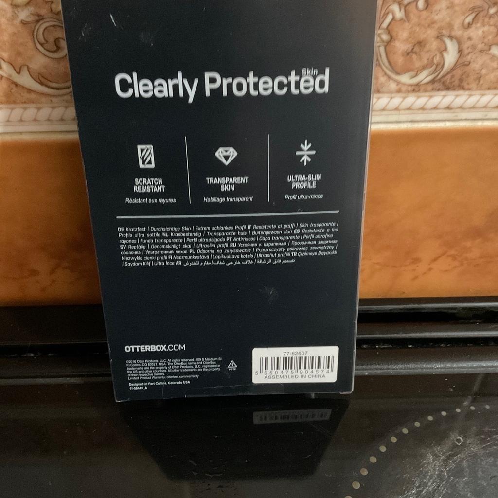 For iphone 11 pro max
Clear
Brand new