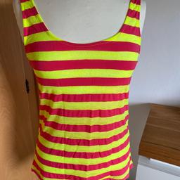 Top Farbe neon gelb und pink, Brustweite 36 cm, Länge 54 cm, ganz feines Material