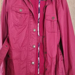 Fashionable red jacket from Primark Atmosphere range, along with belt
In very good condition, from smoke and pet free home
Collection only from RM11 Hornchurch area