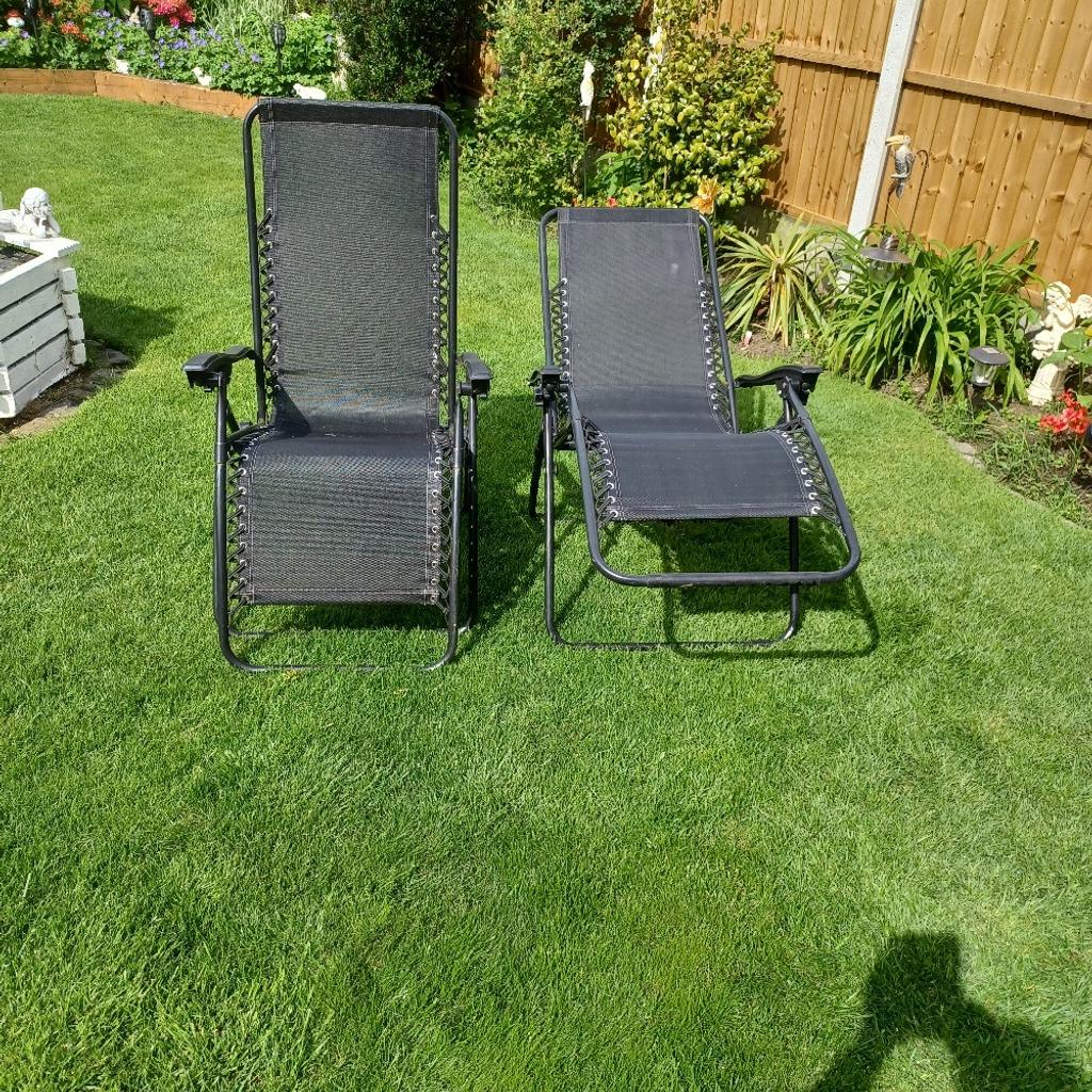 2 garden loungers. in L19 Liverpool für £ 20,00 zum Verkauf Shpock AT