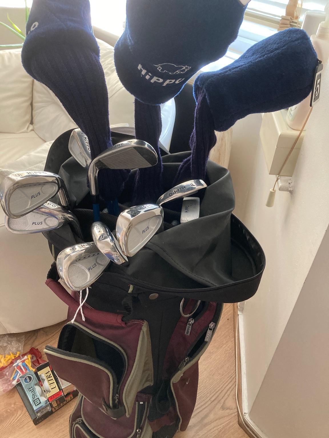 Full set of golf clubs & bag mint condition in RM13 London für 80,00