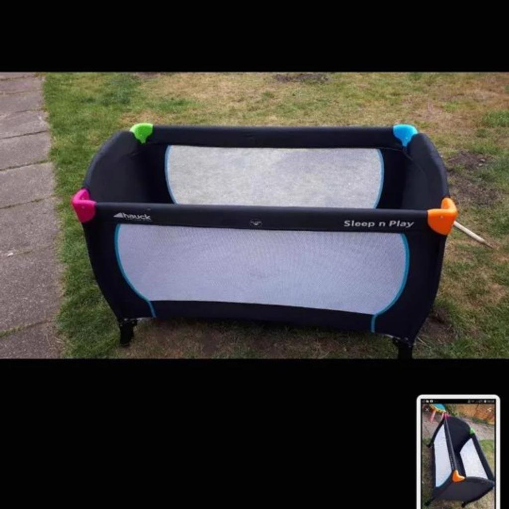 hauck carrycot like new in very good condition collection only. Need space do selling for very low price .