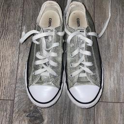 Great condition. Silver sparkly converse size 1 listing says 13.5 because for some reason a size 1 doesn’t come up to select. Collection only