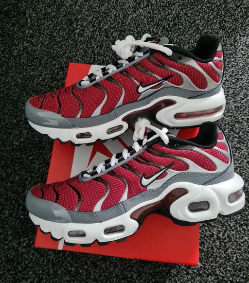 Buy & Sell West Midlands Dudley - Photos for NIKE AIR MAX TRAINERS. UK SIZE 4