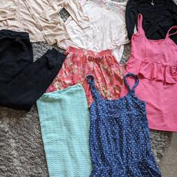 Ladies clothes bundle
Size 8-10
Dress 👗 pink 🩷 slight pull
Bobbly black 🖤 joggers 
Black 🖤 cardigan (hole under arm)
Camel colour cardigan (hole under arm/ neckline worn)
Skirt coral colour bobbly 
Rose pink 🩷 colour jumper 
Blue 💙 playsuit (material near buttons frayed)
Turquoise dress (stain on chest)
See photos for more details 

River Island, Forever 21, Warehouse, Primark and Mango stores 

Collect Sidcup
Postage via courier 🚚
Smoke and dog free home
Lots of other listings and bundles sale