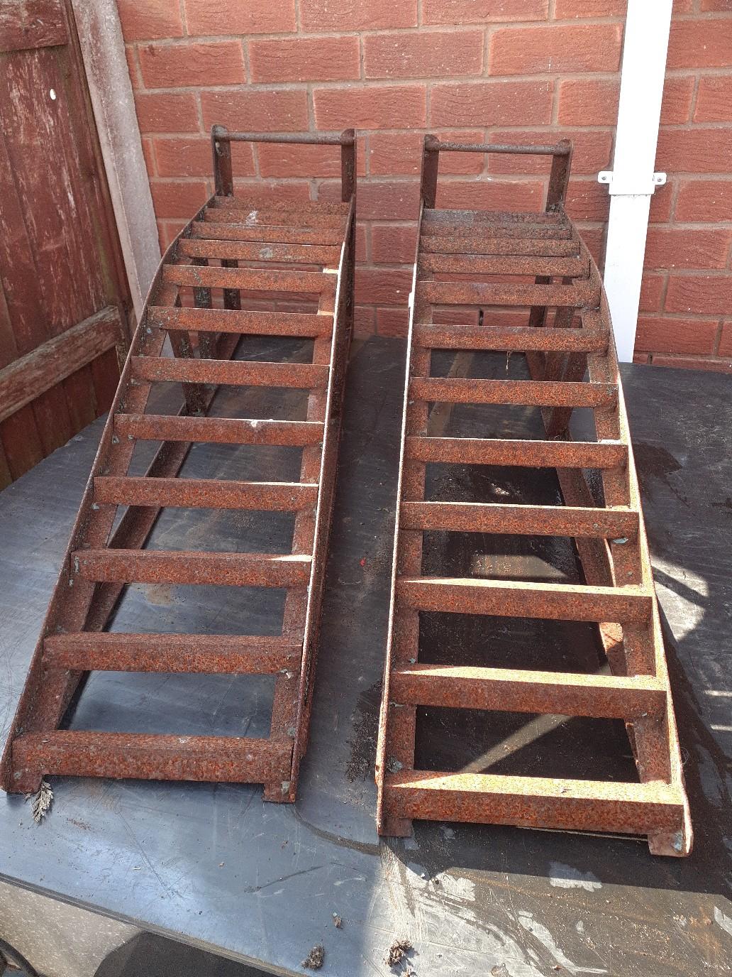 car ramps FREE TO COLLECT in CH7 Isa für gratis zum Verkauf | Shpock AT