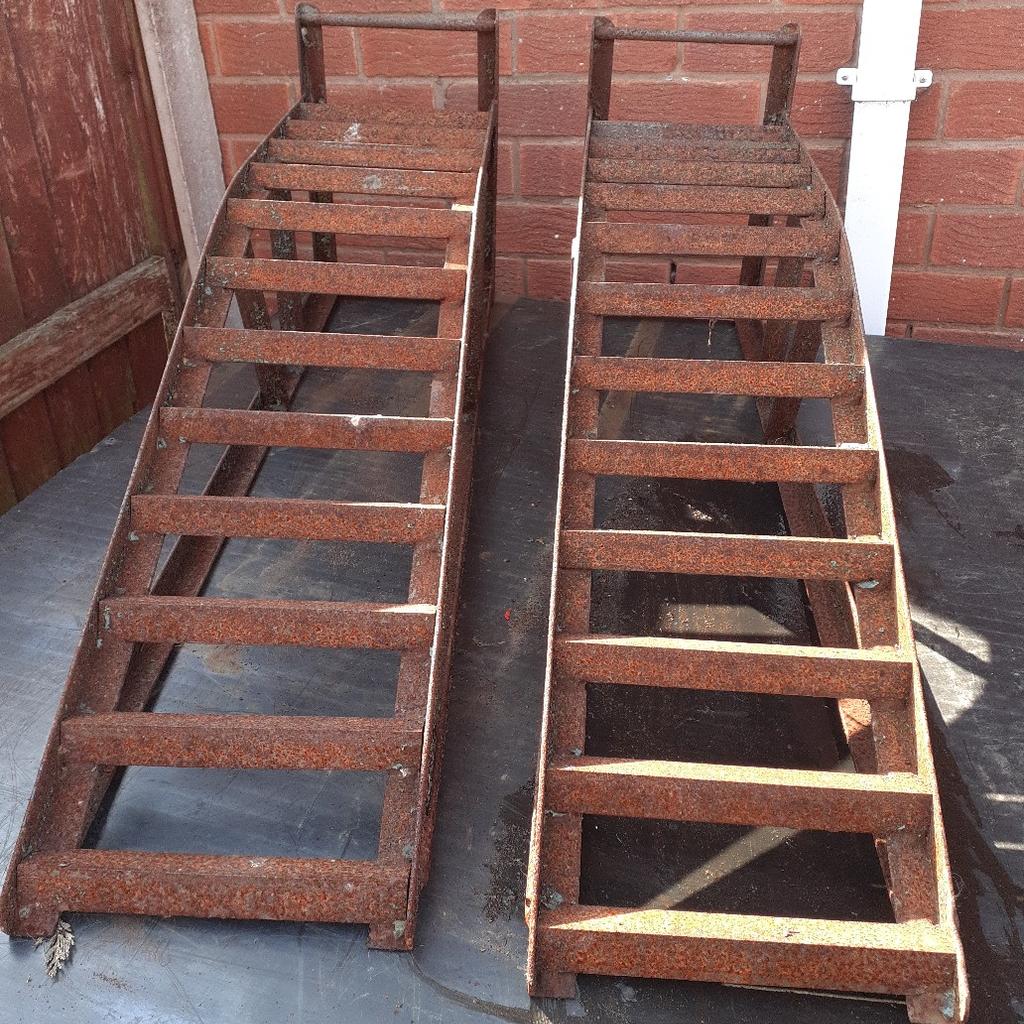 car ramps FREE TO COLLECT in CH7 Isa für gratis zum Verkauf | Shpock AT