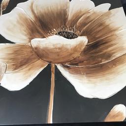 Very large wall picture
31.5 x 31.5
Black background with gold/brown/beige flower
Very good condition
Pick up only