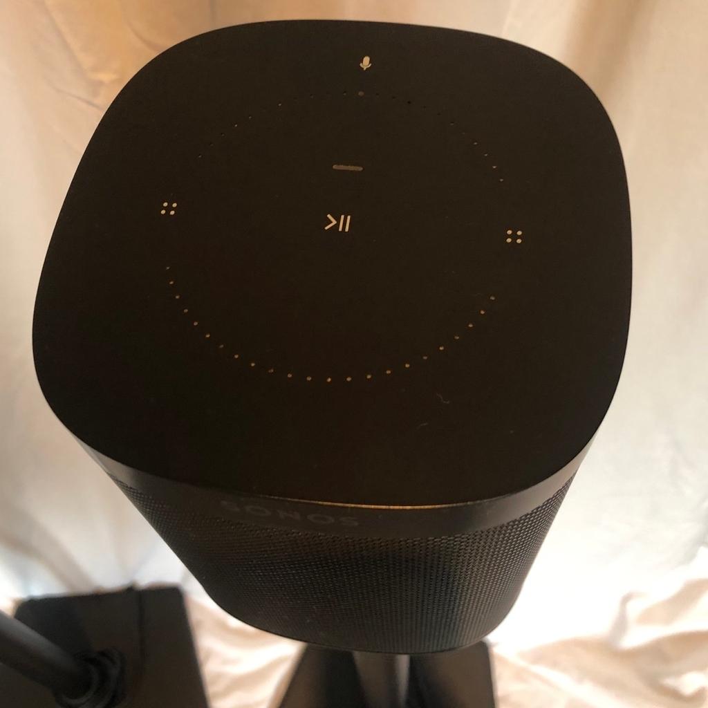 Pair of sonos gen 1 voice activated speakers (black) comes with….
2x sonos speakers
2x sanus stands

🔴ALSO IF YOUR SEEING THE ADVERT THEY ARE STILL FOR SALE (SFS) SO NO NEED TO ASK IF THEY ARE STILL AVAILABLE.🔴

Cash on collection
Collection abbeywood
(NO POSTING ITEMS so don’t ask)

any questions please feel free to ask me.