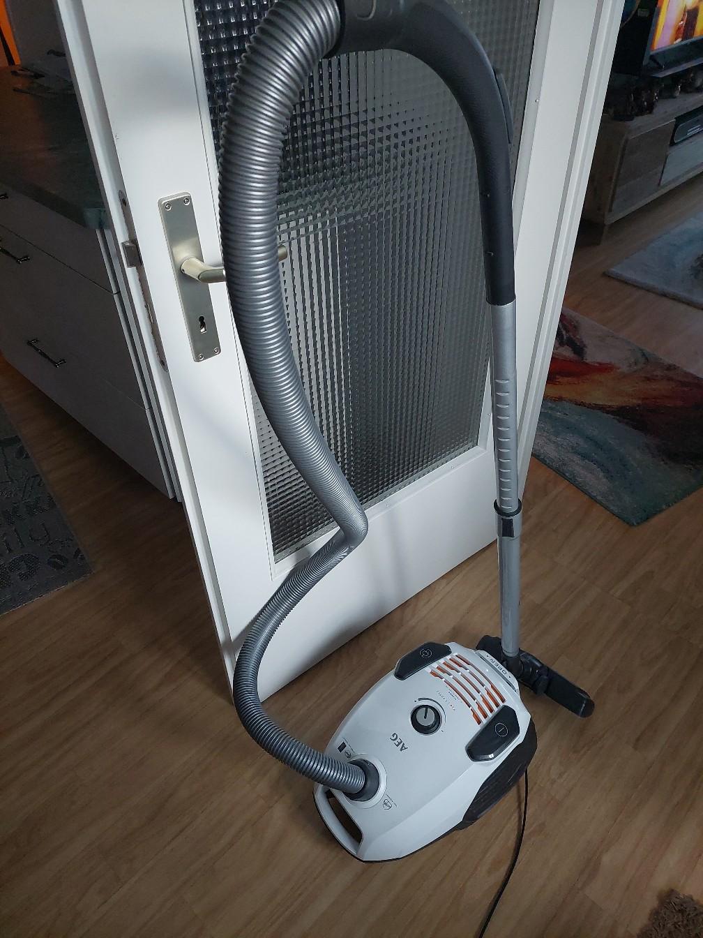 AEG Staubsauger VX 6/ X Force in 12353 Berlin für 30,00 € zum Verkauf