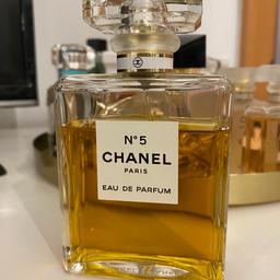 Eau de Parfum 100ml ORIGINAL gekauft im Douglas. Verkaufe es, da ich den Duft nicht ertrage und er mir zu stark ist. Für Liebhaber natürlich ein extravaganter Duft!