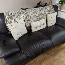 brown leather sofa. 3 plus 2 seater. new sofa forces sale so this one no longer required. any questions please ask can possibly deliver. both sofas still in very good condition.

reduced no OFFERS