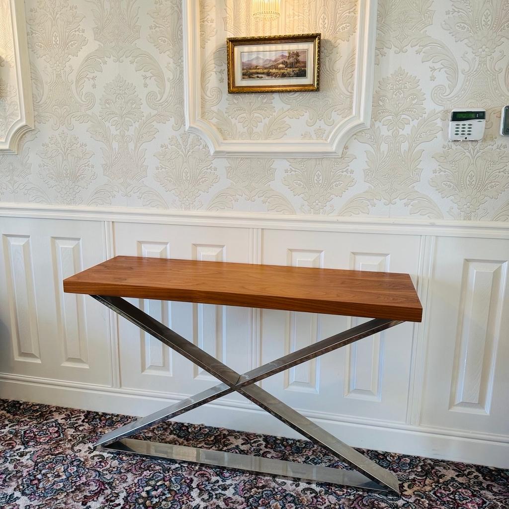 REDUCED TO SELL DUE TO MOVING

Console table as seen in pictures
Used but in good condition

Very expensive table well worth the money