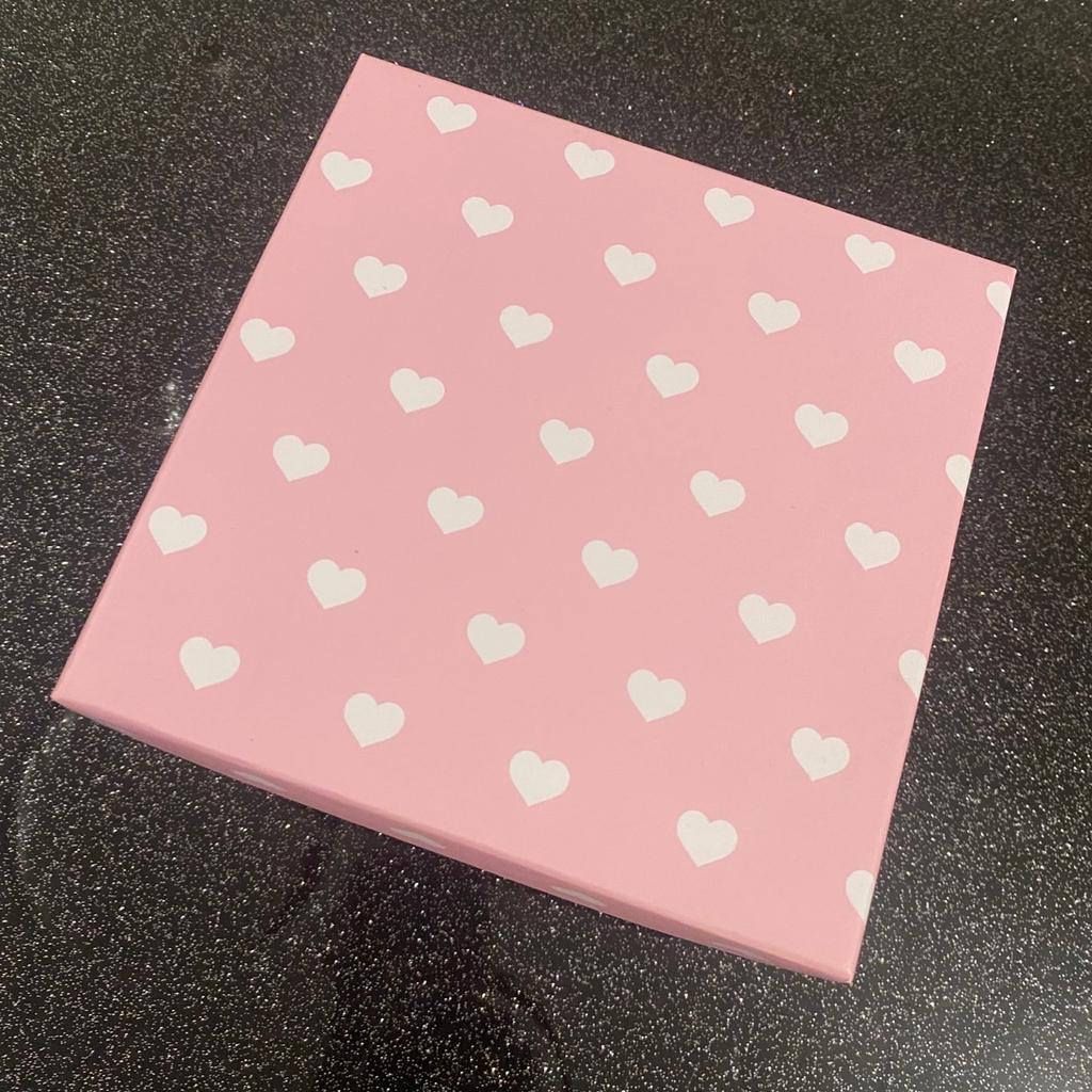 Light pink gift box with white hearts. Happy to post if buyer covers cost of postage.