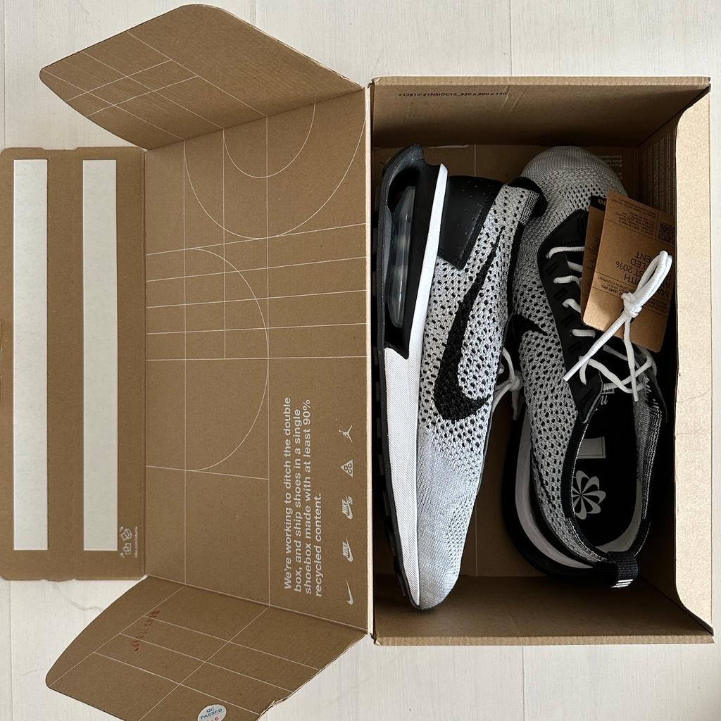 Men’s Nike Air Max Flyknit Racer in UK size 8. Trainers are like new as worn only a few times and comes with original box and packaging, as shown in images. This colour-way is currently sold out on Nike’s website.
From smoke and pet free home.
Size: 8
Product code: DJ6106-002
RRP: £144.95