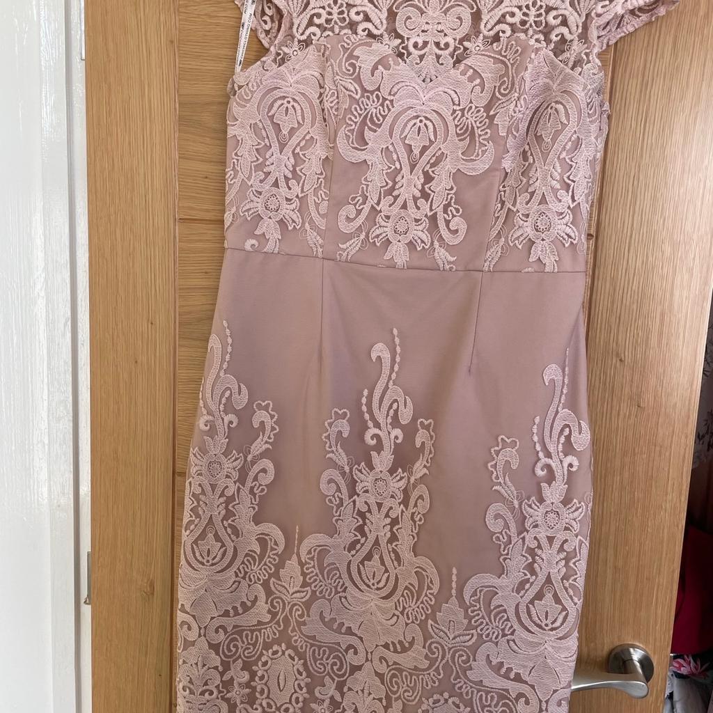 Dusty pink dress From chi chi London
Owen once for a wedding size 14